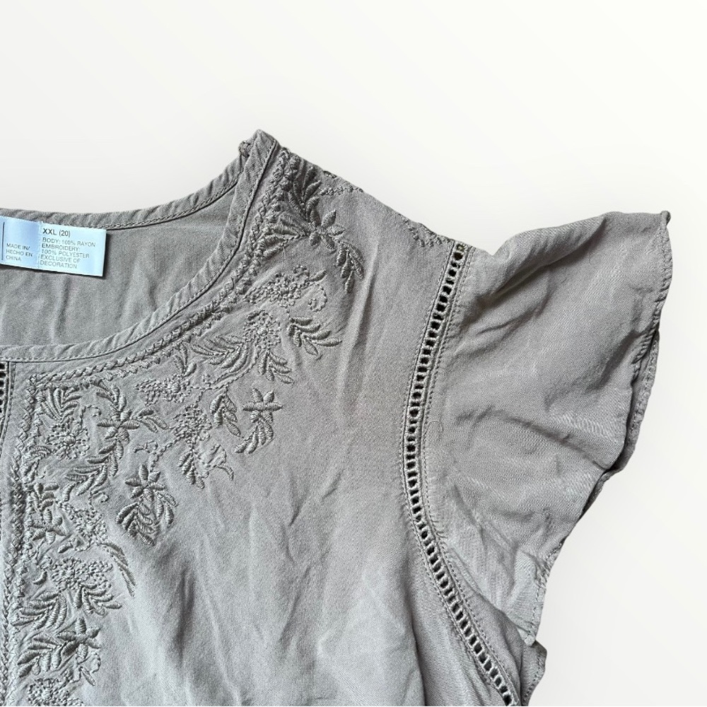 Time and Tru cap sleeve top